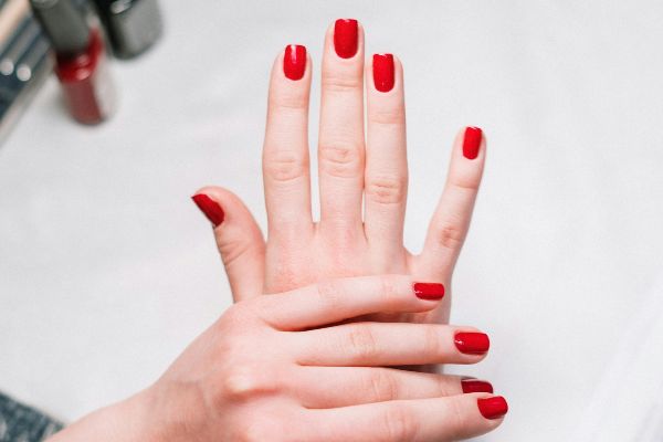How to Achieve Long-Lasting Shellac Nails: Pro Tips & Tools